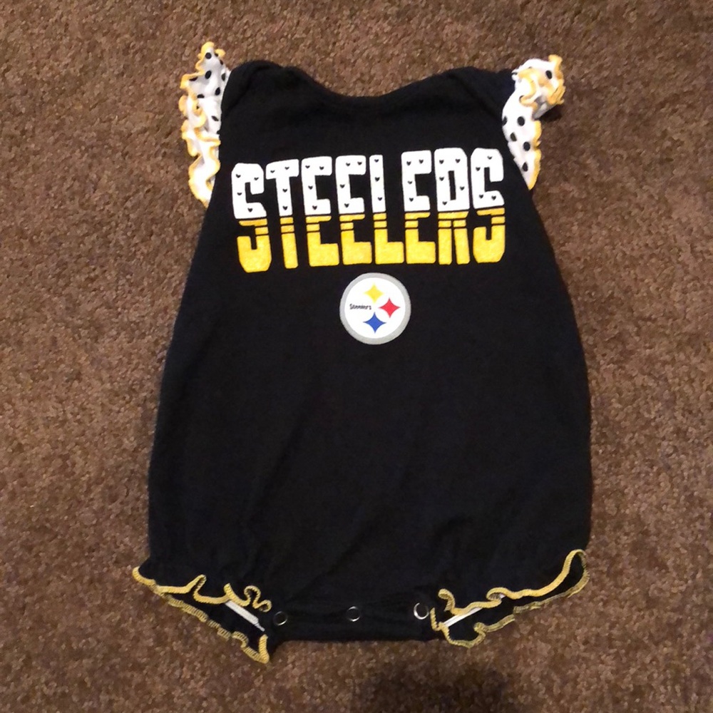 Steelers onsie with ruffle sleeves